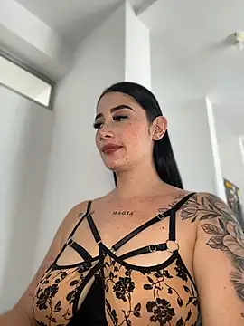 Libia James online show from 07.21.26