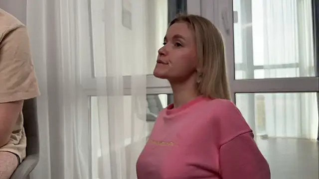 Adelovenick online show from 03.15.25