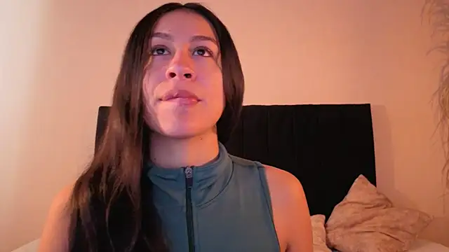 EmiGomez  online show from 11.08.25