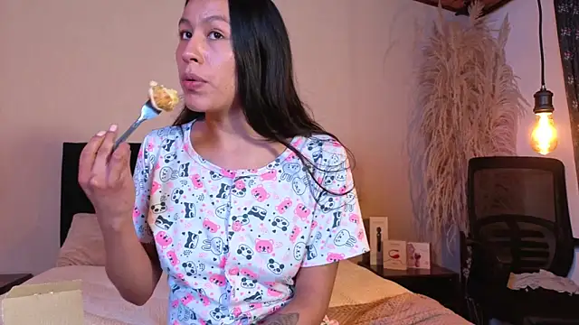 EmiGomez  online show from 03.22.26