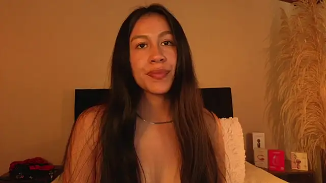 Snapshot of EmiGomez_ chatting on 06.30.26 EmiGomez online show from 06.30.26