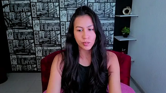 Snapshot of EmiGomez_ chatting on 07.09.26 EmiGomez online show from 07.09.26