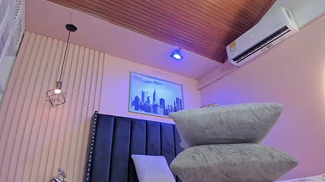 viiolett lee online show from 04.16.26