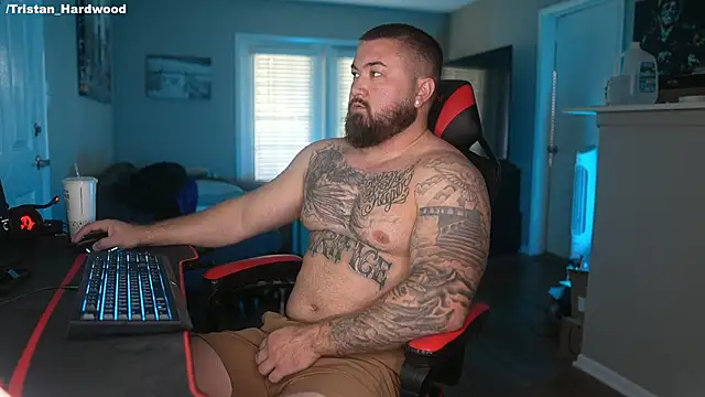 Snapshot of B_The_Creator_X chatting on 03.11.25 B The Creator X online show from 03.11.25