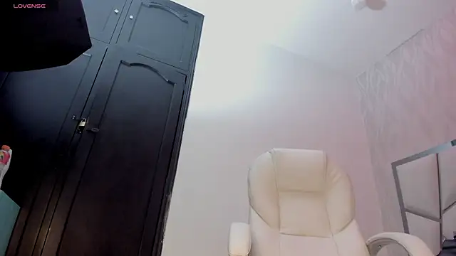 Victoriaa millers online show from 06.12.26