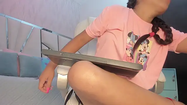 Victoriaa millers online show from 07.20.26