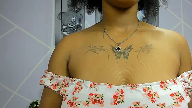 Snapshot of Elith_noa chatting on 01.30.25 Elith noa online show from 01.30.25