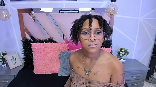 Snapshot of Elith_noa chatting on 02.07.25 Elith noa online show from 02.07.25