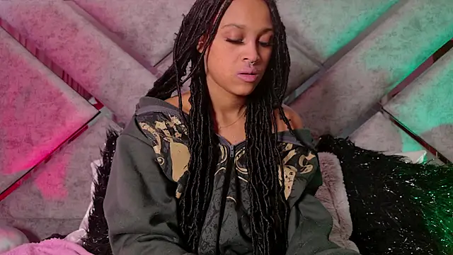 Snapshot of Elith_noa chatting on 02.21.26 Elith noa online show from 02.21.26