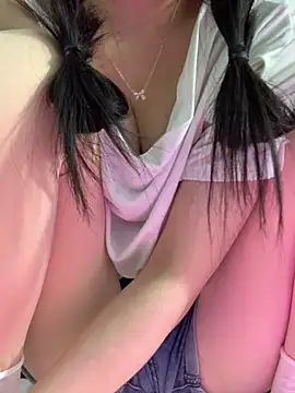 Snapshot of Vani_S2 chatting on 12.17.24 Vani S2 online show from 12.17.24