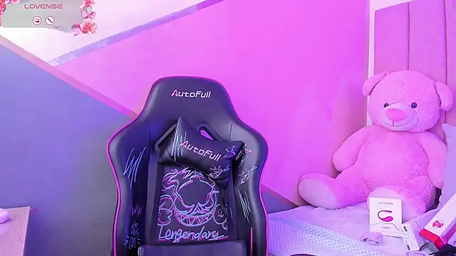 Snapshot of lilith_noahh chatting on 03.08.25 lilith noahh online show from 03.08.25