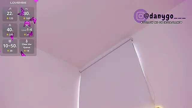 ZarianaEvanz online show from 10.03.25