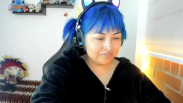Snapshot of Shaddycute_ chatting on 10.22.25 Shaddycute online show from 10.22.25