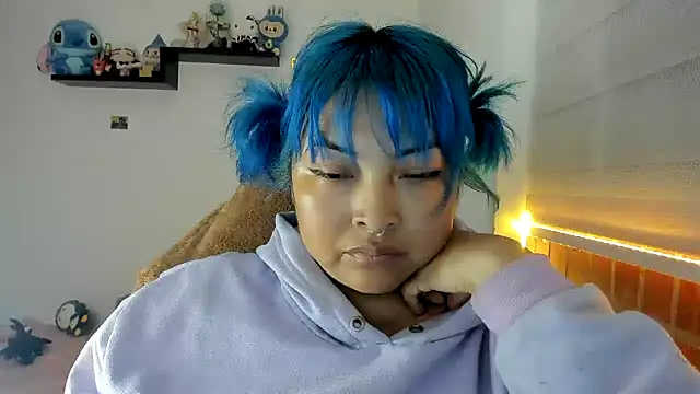 Shaddycute  online show from 11.26.25