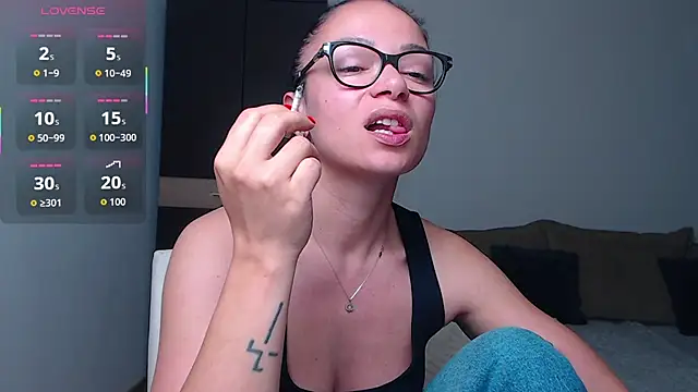 Snapshot of BabySerene chatting on 06.03.26 BabySerene online show from 06.03.26