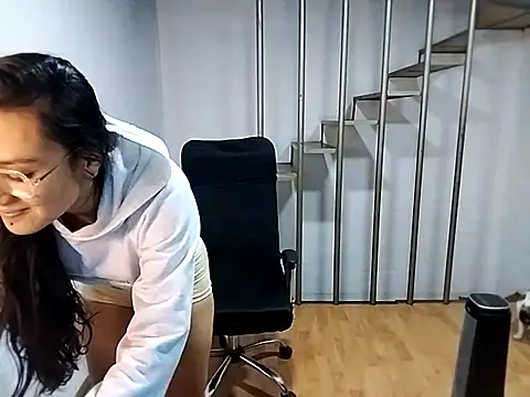 Snapshot of Jessie_Desire chatting on 02.17.25 Jessie Desire online show from 02.17.25