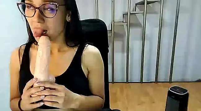 Snapshot of Jessie_Desire chatting on 02.20.25 Jessie Desire online show from 02.20.25