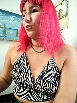 Snapshot of florecita9 chatting on 06.17.26 florecita9 online show from 06.17.26