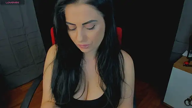 Snapshot of MistressMeghan chatting on 05.11.26 MistressMeghan online show from 05.11.26