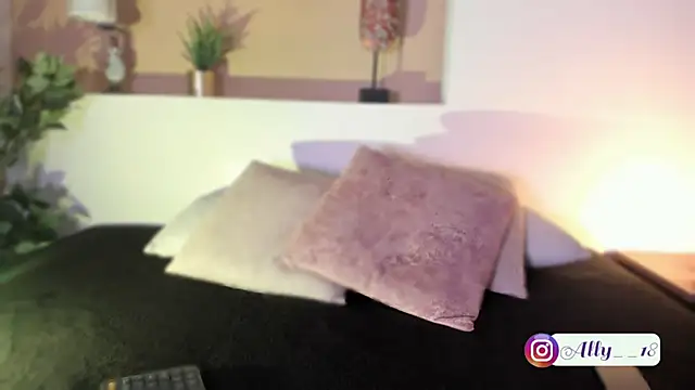 Ally addams online show from 10.10.25