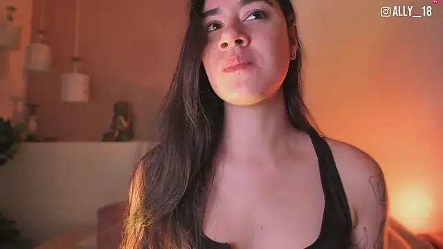 Snapshot of Ally_addams chatting on 04.10.26 Ally addams online show from 04.10.26