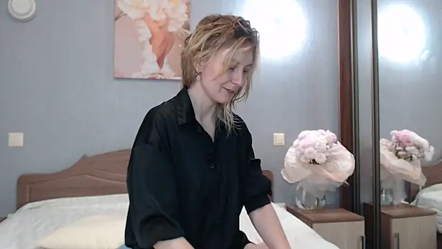 Snapshot of AvelinaLeoni chatting on 01.22.25 AvelinaLeoni online show from 01.22.25