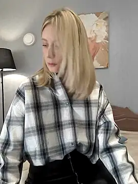 AvelinaLeoni online show from 04.06.26