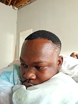 LaughRiotX online show from 10.03.25