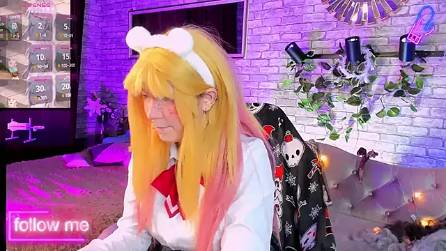 Snapshot of Alex_Howell chatting on 01.08.25 Alex Howell online show from 01.08.25