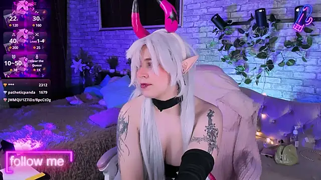 Snapshot of Alex_Howell chatting on 01.11.25 Alex Howell online show from 01.11.25