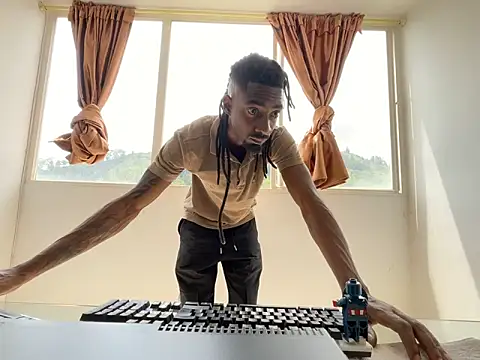 Malkon Big online show from 02.14.26