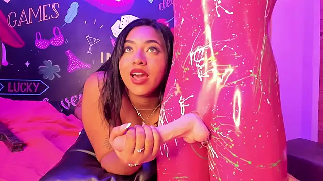 Snapshot of MavyStar chatting on 03.13.25 MavyStar online show from 03.13.25