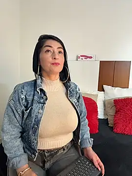 karenlennox1 online show from 05.02.26