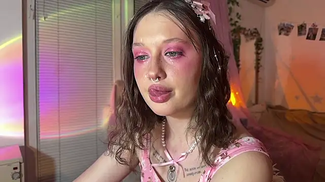 Snapshot of Jenny_darling_love chatting on 07.24.26 Jenny darling love online show from 07.24.26