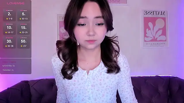 Snapshot of Fluffy_Rose chatting on 02.08.25 Fluffy Rose online show from 02.08.25