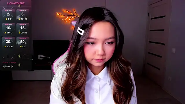 Snapshot of Fluffy_Rose chatting on 10.08.25 Fluffy Rose online show from 10.08.25