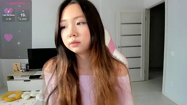 Fluffy Rose online show from 04.07.26