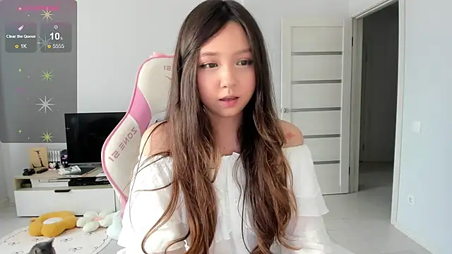 Snapshot of Fluffy_Rose chatting on 06.11.26 Fluffy Rose online show from 06.11.26