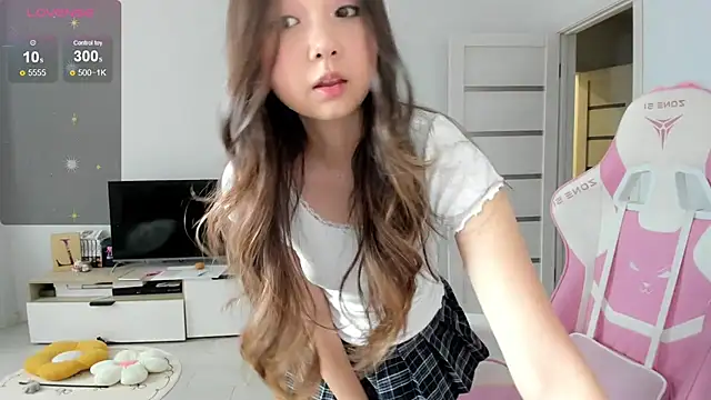 Snapshot of Fluffy_Rose chatting on 07.14.26 Fluffy Rose online show from 07.14.26