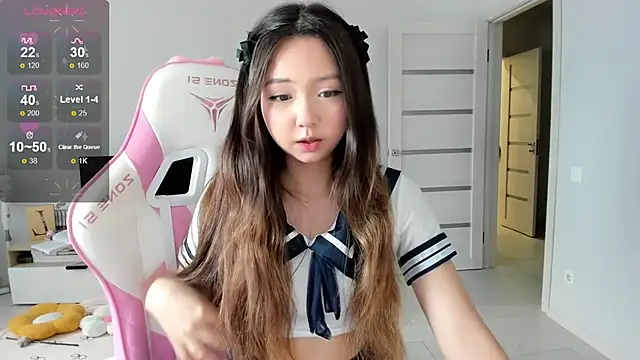 Snapshot of Fluffy_Rose chatting on 07.17.26 Fluffy Rose online show from 07.17.26