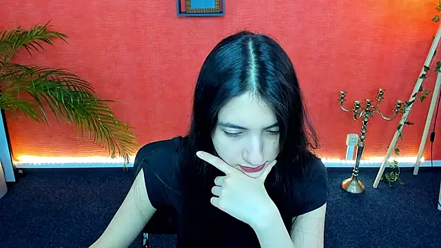 Snapshot of _Chaarming_ chatting on 12.02.24 Chaarming online show from 12.02.24