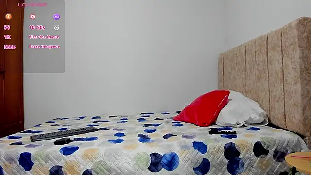 lizziemontana2 online show from 05.08.26