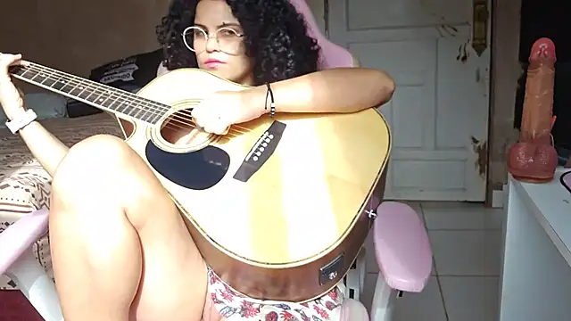 Snapshot of ELIZABETHFX chatting on 03.07.25 ELIZABETHFX online show from 03.07.25