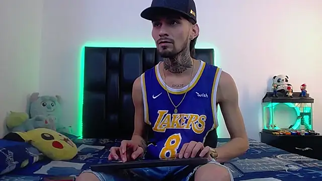Snapshot of Brutal_Sex_Fucking chatting on 06.16.26 Brutal Sex Fucking online show from 06.16.26