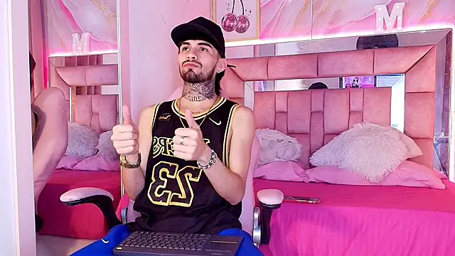 Snapshot of Brutal_Sex_Fucking chatting on 06.19.26 Brutal Sex Fucking online show from 06.19.26