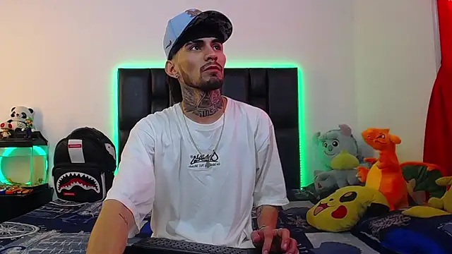 Snapshot of Brutal_Sex_Fucking chatting on 06.29.26 Brutal Sex Fucking online show from 06.29.26
