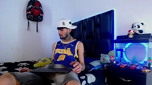 Snapshot of Brutal_Sex_Fucking chatting on 07.18.26 Brutal Sex Fucking online show from 07.18.26