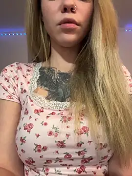 Highschoolpussy online show from 11.21.25