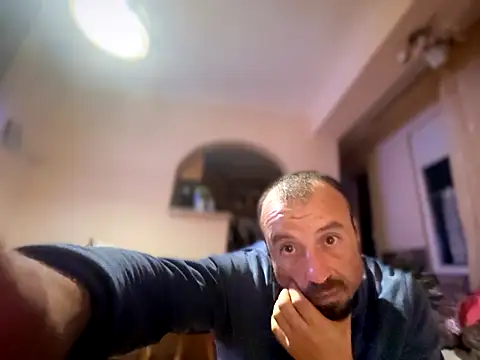 Snapshot of Nikolaiyy chatting on 11.03.25 Nikolaiyy online show from 11.03.25