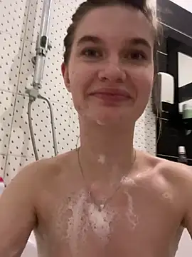 Snapshot of AnacondaOn chatting on 02.01.25 AnacondaOn online show from 02.01.25